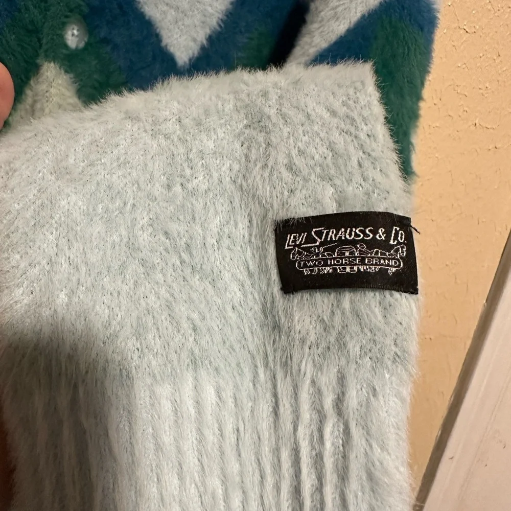 Levi’s Coit Boxy Cardigan‎ Sweater Size Medium Unisex Preppy Soft Stretchy
